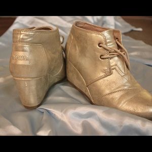 Toms wedge bootie - metallic gold